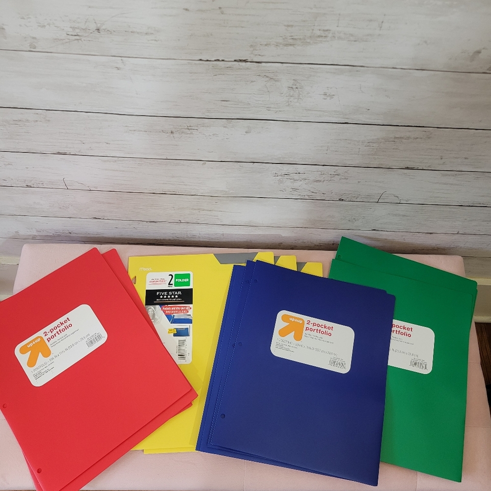 (12) 2 Pocket Portfolio‎ Plastic Folders Bundle of 12 (3 Five Star, 9 Up & Up)